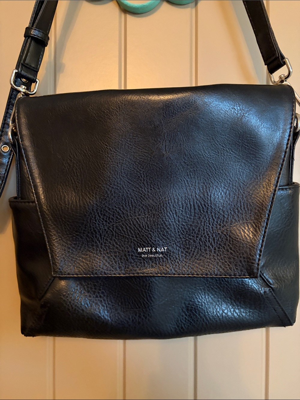 Matt & Nat Samoa Vegan Leather Crossbody Bag in Black
